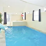 Cozy In With Wifi Holiday home